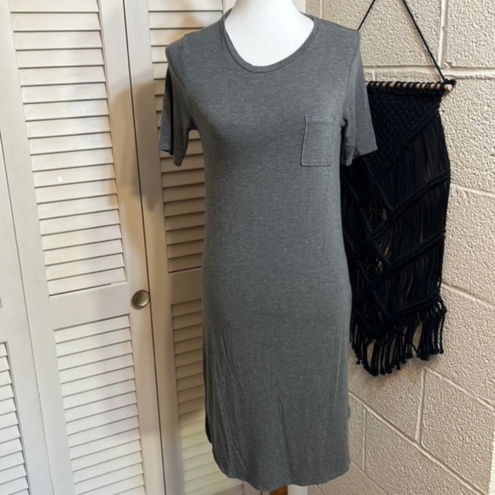 ATHLETA S short sleeve gray cozy and super soft T- shirt dress in EUC